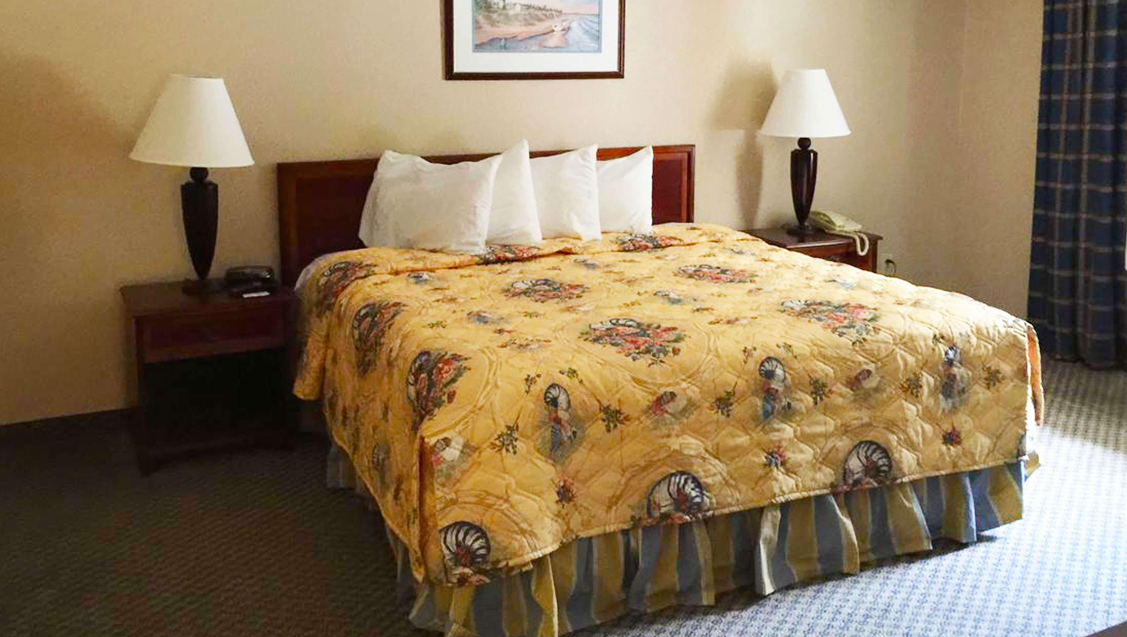 Mayfair Inn Уильямстон Экстерьер фото
